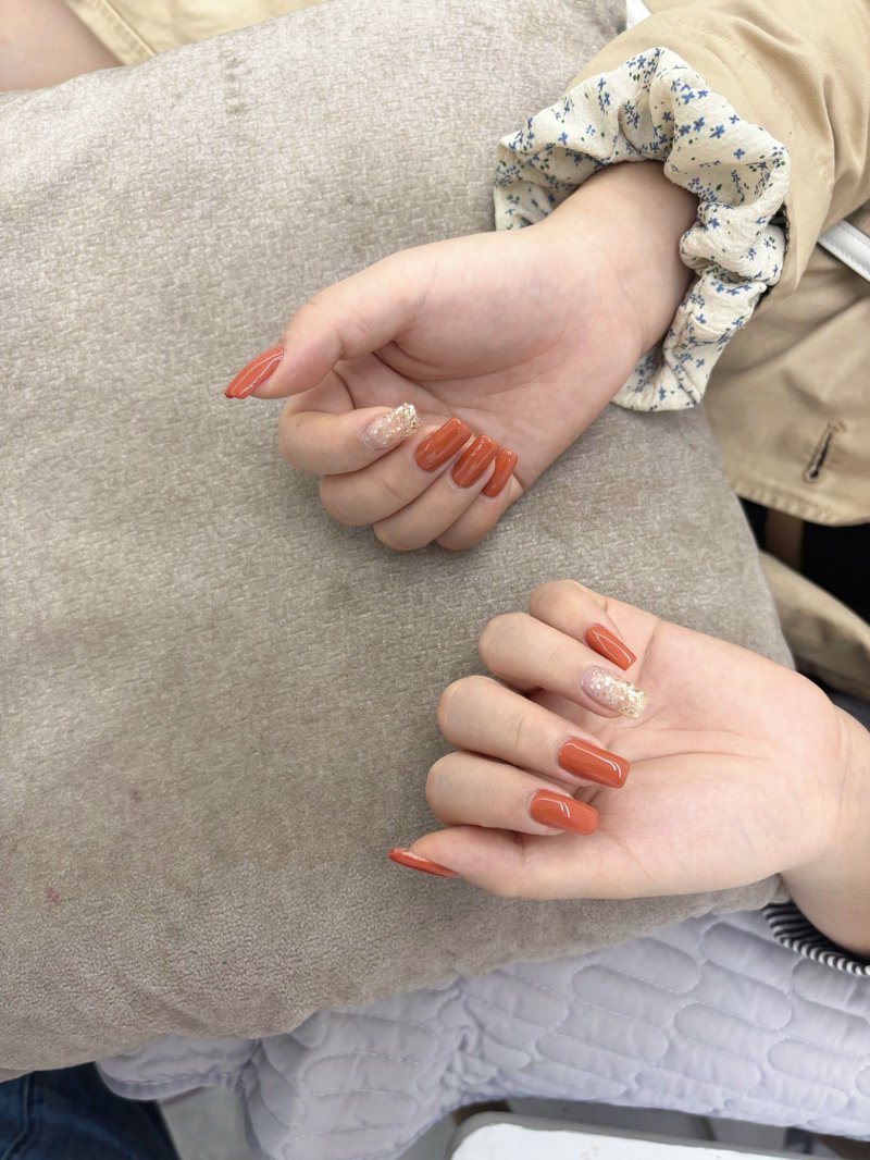 甲艺新潮流：柔佳美甲引领女性时尚风潮